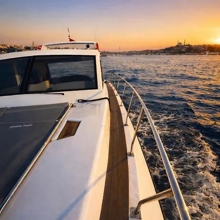 Alesta Yacht *