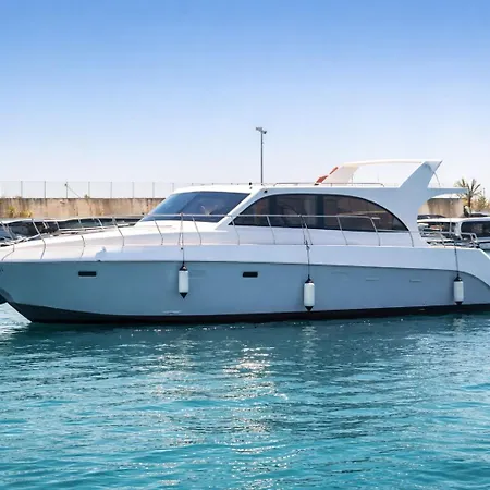 Alesta Yacht Botel *